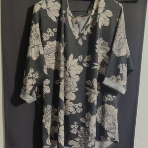Floral Print Gray and White Top